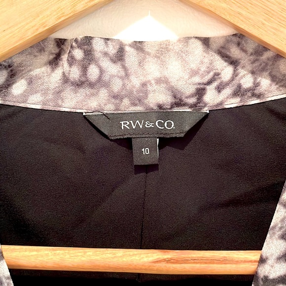 RW&CO Knee Length Layered Spotted Dress. - Picture 3 of 8